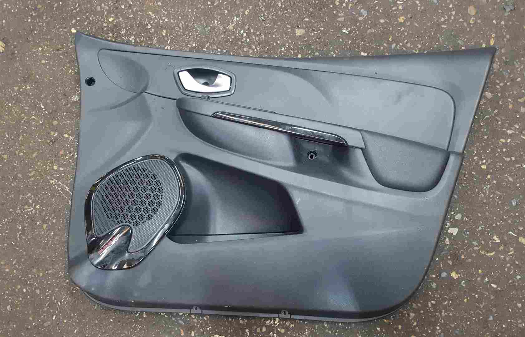 Renault Clio MK4 2013-2019 Drivers OSF Front Door Card Insert