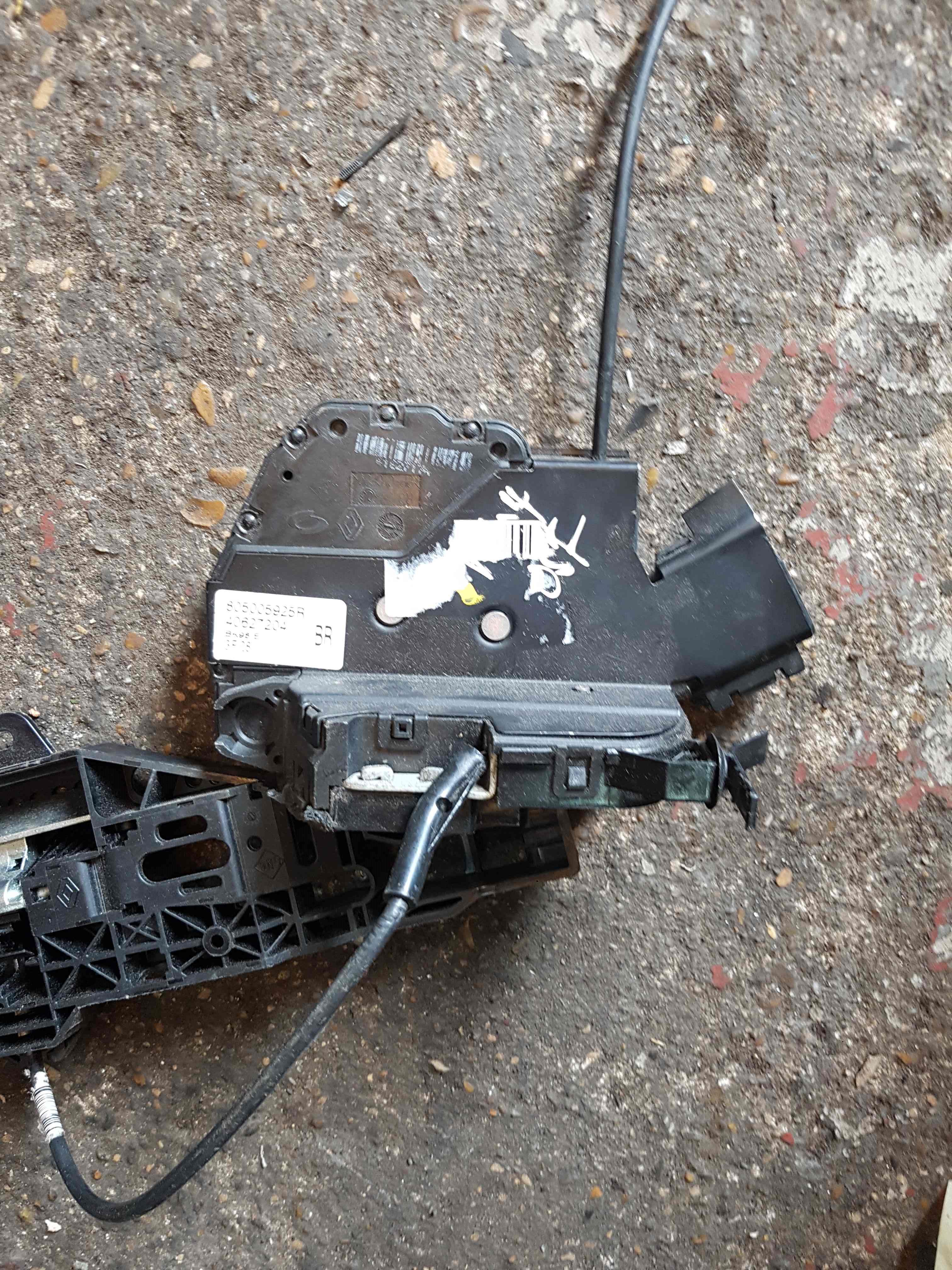 Thumb 8 Renault Clio MK4 2013-2019 Drivers OSF Front Door Lock Mechanism 805005925R