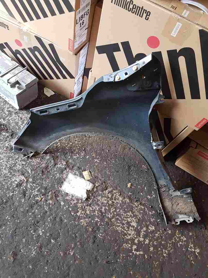 Thumb 6 Renault Clio MK4 2013-2019 Drivers Os OSF Wing Black Tekpn Gray