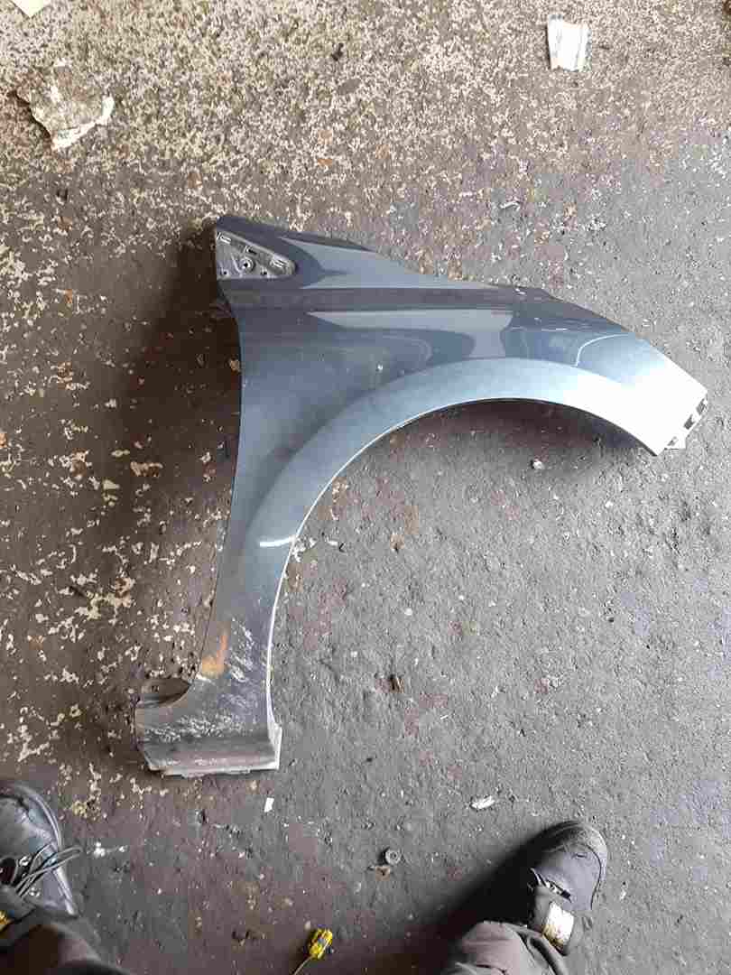 Renault Clio MK4 2013-2019 Drivers Os OSF Wing Black Tekpn Gray