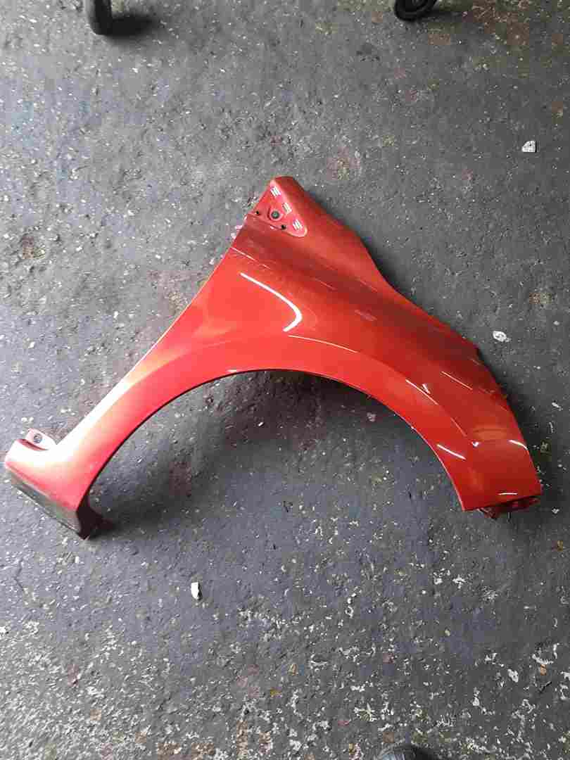 Thumb 5 Renault Clio MK4 2013-2019 Drivers Os Wing RED Tennp KEYED