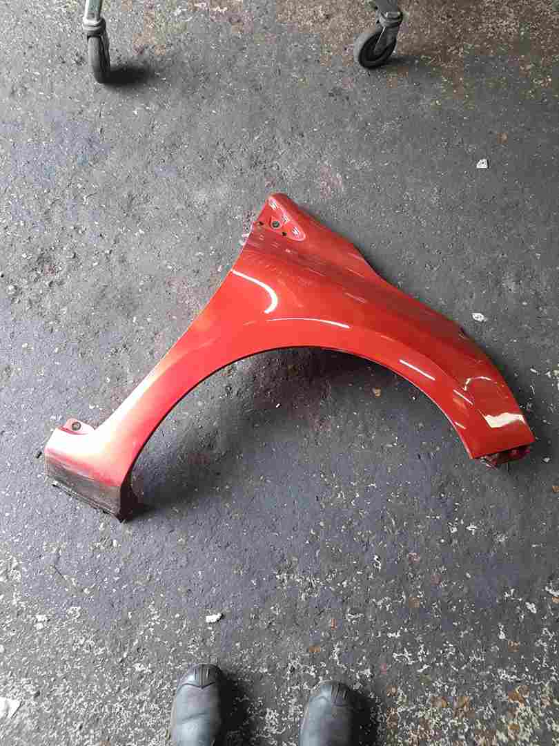Renault Clio MK4 2013-2019 Drivers Os Wing RED Tennp KEYED