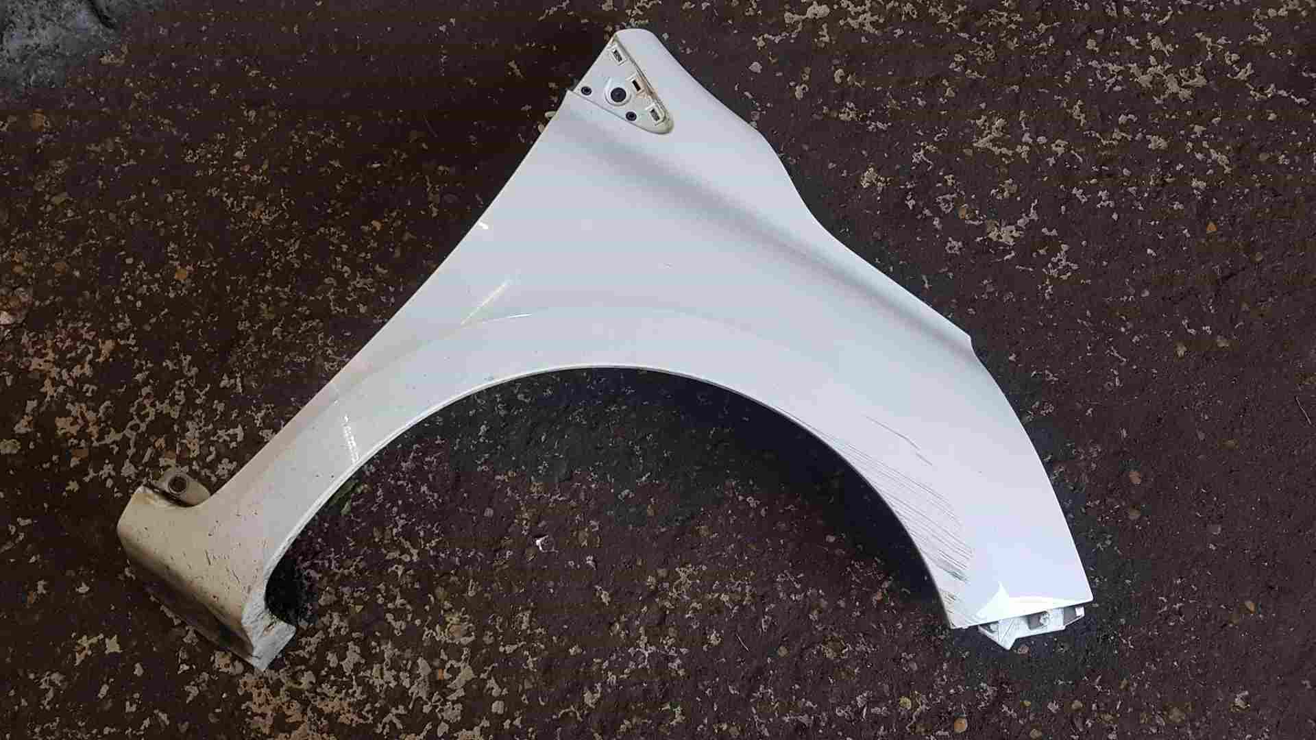 Thumb 2 Renault Clio MK4 2013-2019 Drivers Os Wing White Ov369
