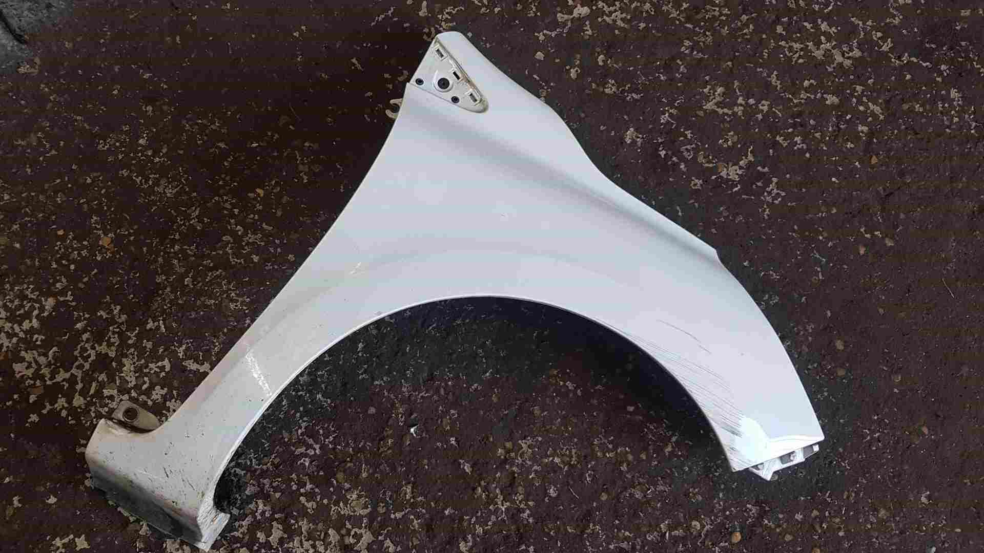Thumb 5 Renault Clio MK4 2013-2019 Drivers Os Wing White Ov369
