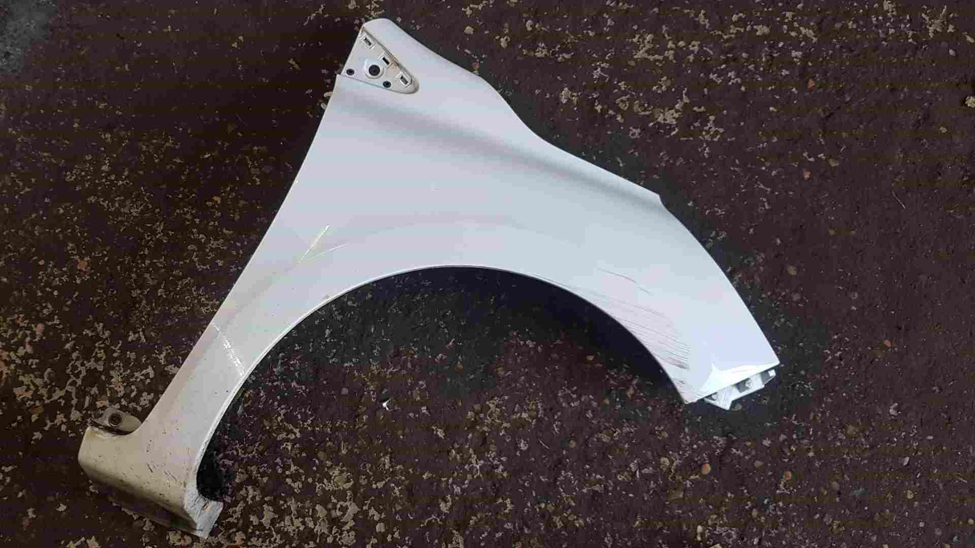 Renault Clio MK4 2013-2019 Drivers Os Wing White Ov369