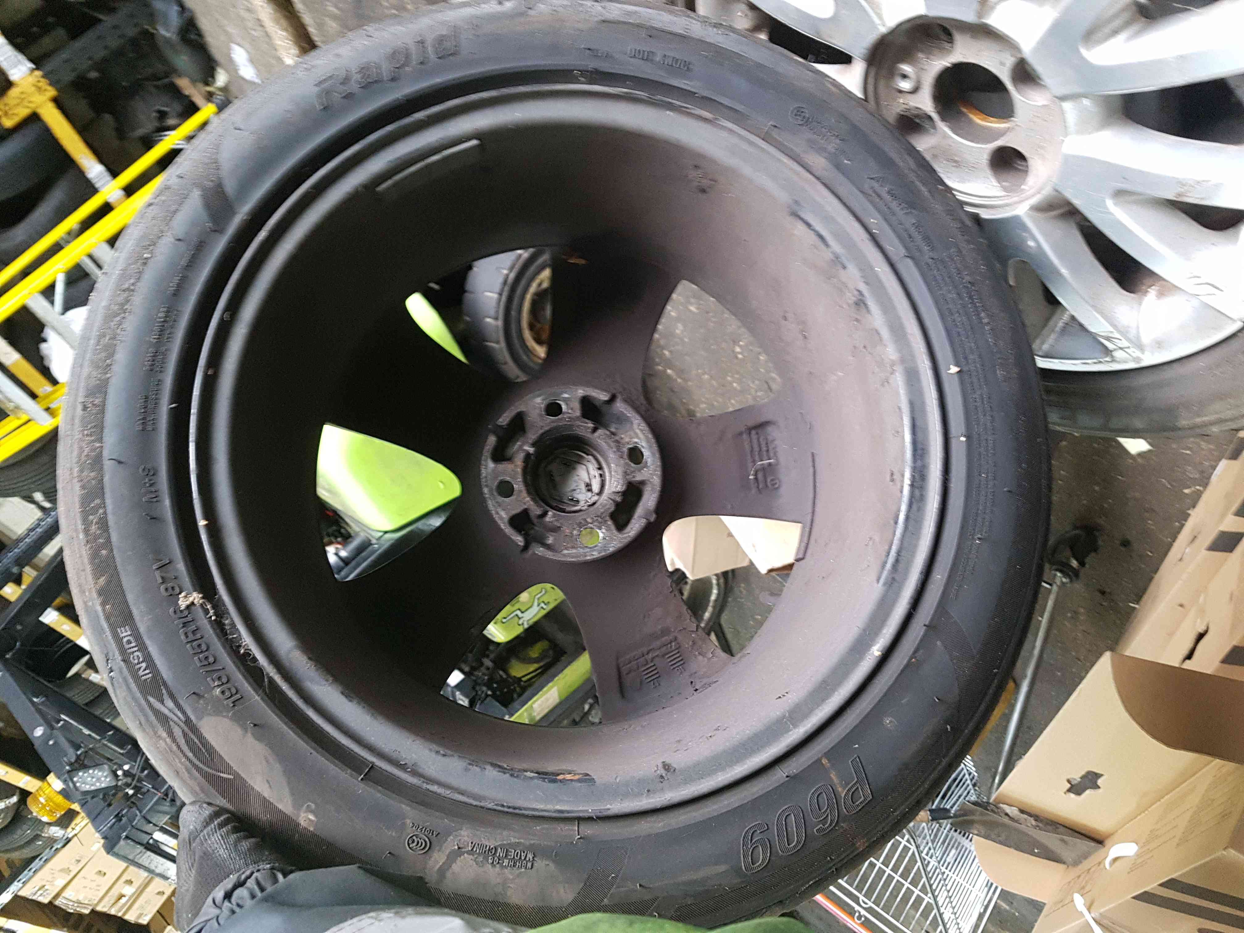 Thumb 6 Renault Clio MK4 2013-2019 Dynamique Passion Alloy Wheel Black 16Inch 3/5