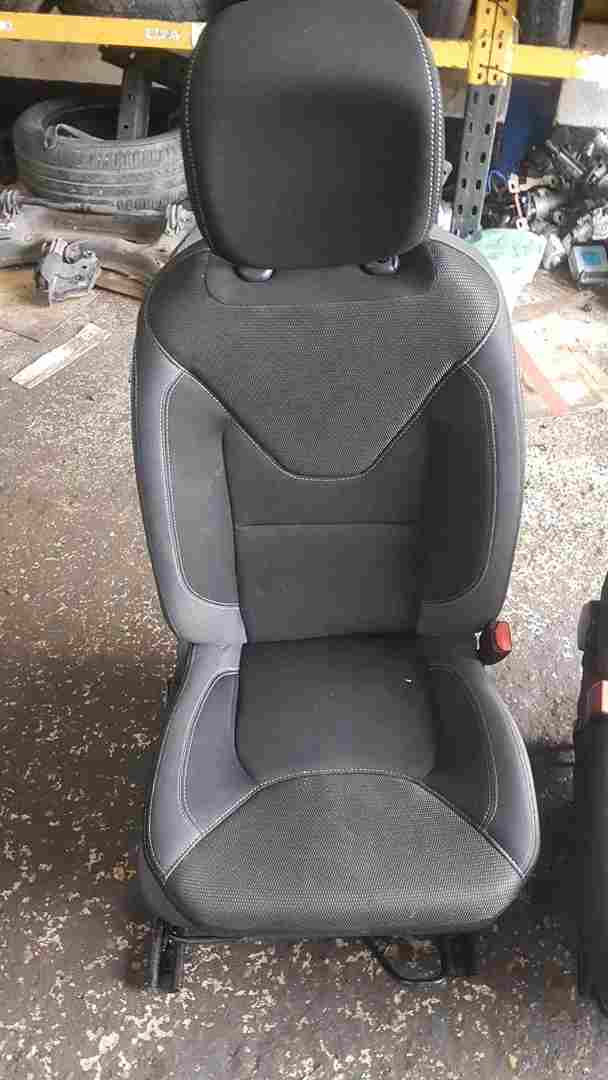 Thumb 2 Renault Clio MK4 2013-2019 FL Front Seats Chairs NSF Osf Driver Passenger