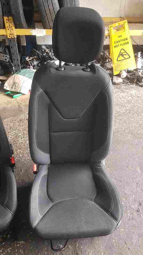 Thumb 3 Renault Clio MK4 2013-2019 FL Front Seats Chairs NSF Osf Driver Passenger
