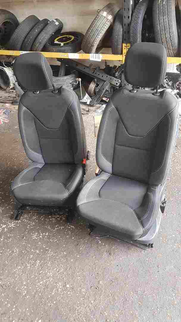 Thumb 5 Renault Clio MK4 2013-2019 FL Front Seats Chairs NSF Osf Driver Passenger