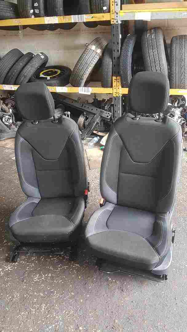 Renault Clio MK4 2013-2019 FL Front Seats Chairs NSF Osf Driver Passenger