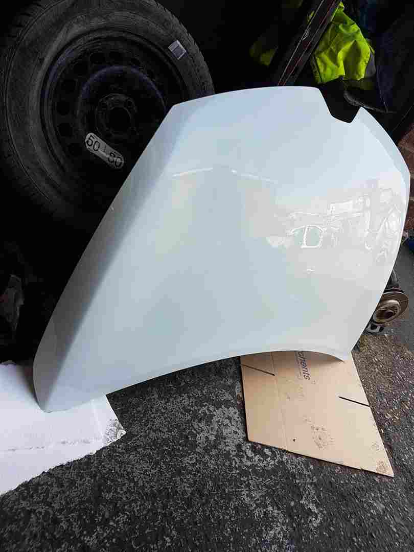 Thumb 4 Renault Clio MK4 2013-2019 Front Bonnet Ov369 White 