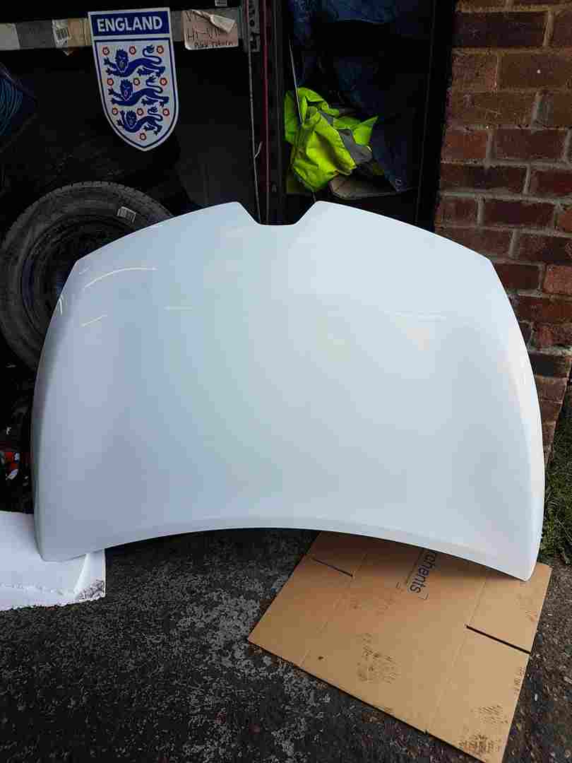 Thumb 7 Renault Clio MK4 2013-2019 Front Bonnet Ov369 White 