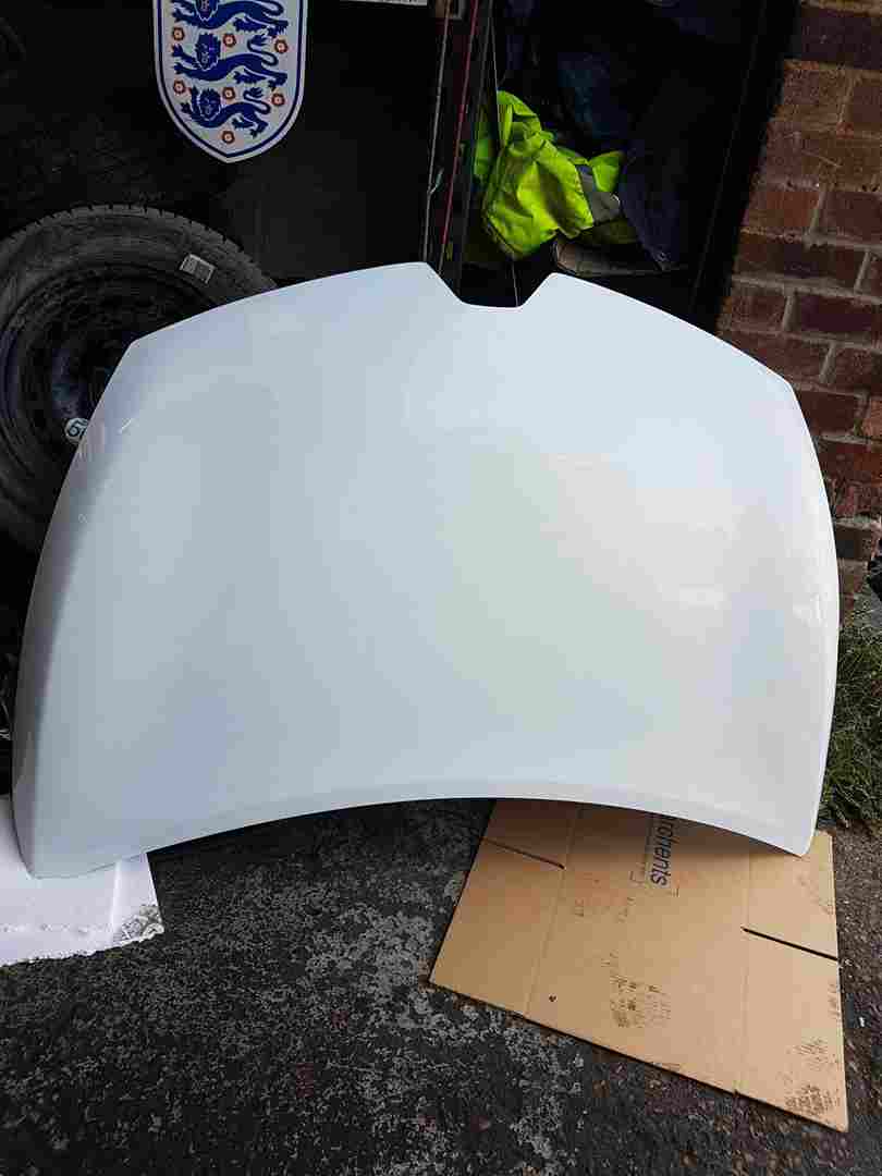 Thumb 3 Renault Clio MK4 2013-2019 Front Bonnet Ov369 White 