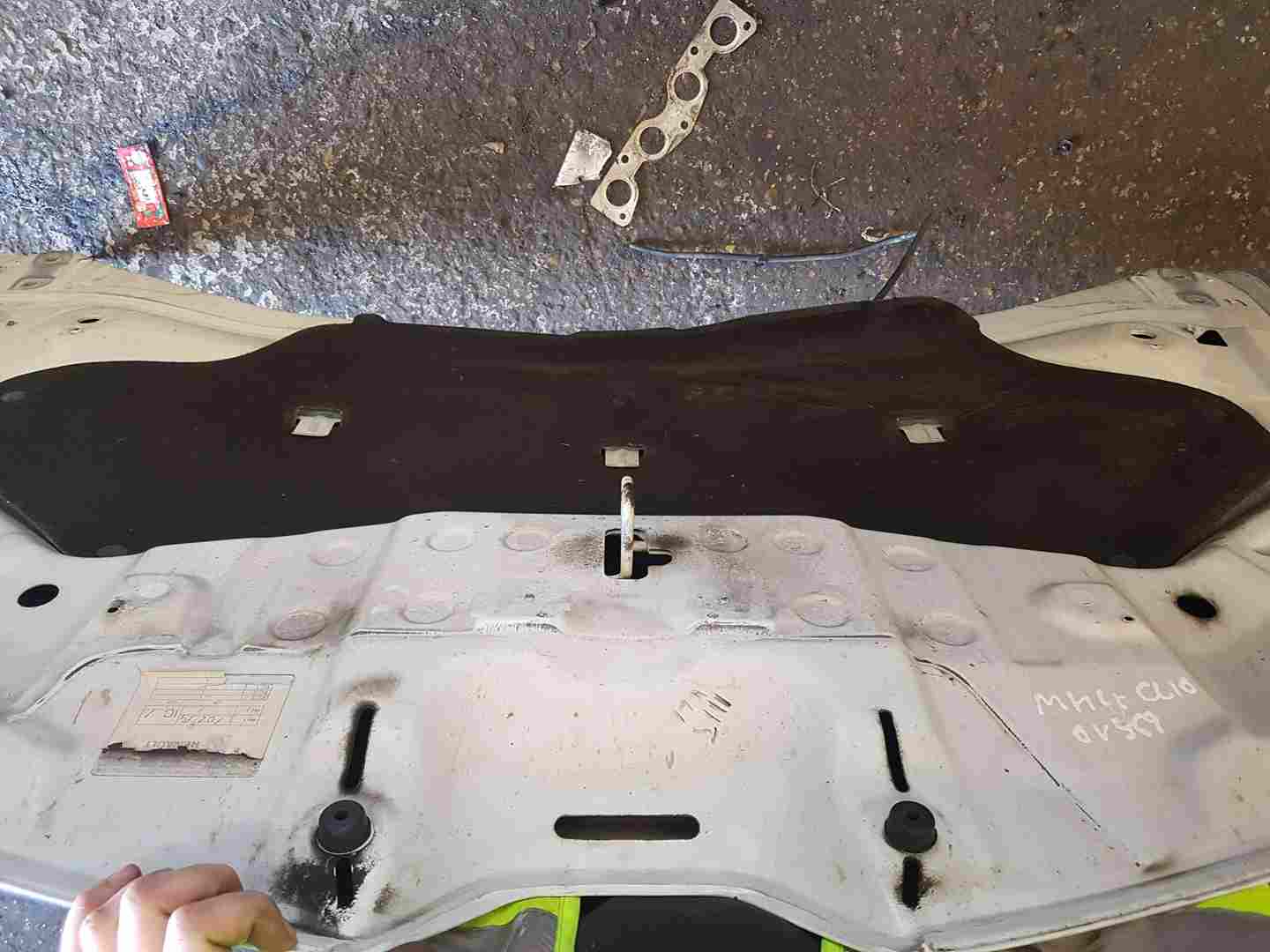Thumb 4 Renault Clio MK4 2013-2019 Front Bonnet ov369 white 