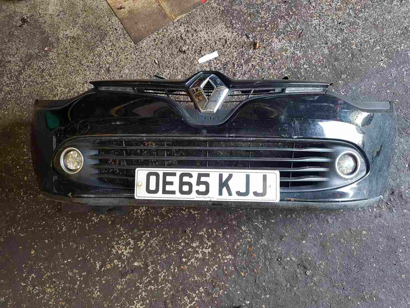 Renault Clio MK4 2013-2019 Front Bumper Black Tegne