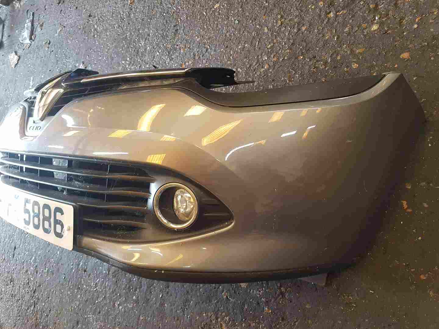 Thumb 6 Renault Clio MK4 2013-2019 Front Bumper Grey Tekng + Grills + Lights