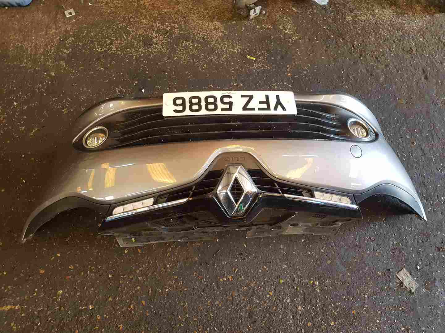 Thumb 9 Renault Clio MK4 2013-2019 Front Bumper Grey Tekng + Grills + Lights