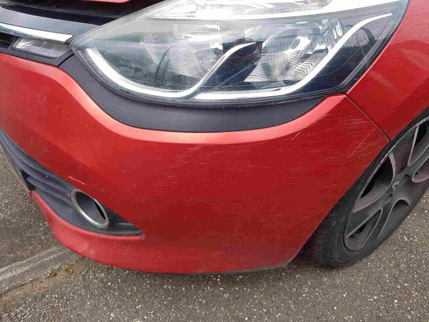 Thumb 2 Renault Clio MK4 2013-2019 Front Bumper RED Tennp