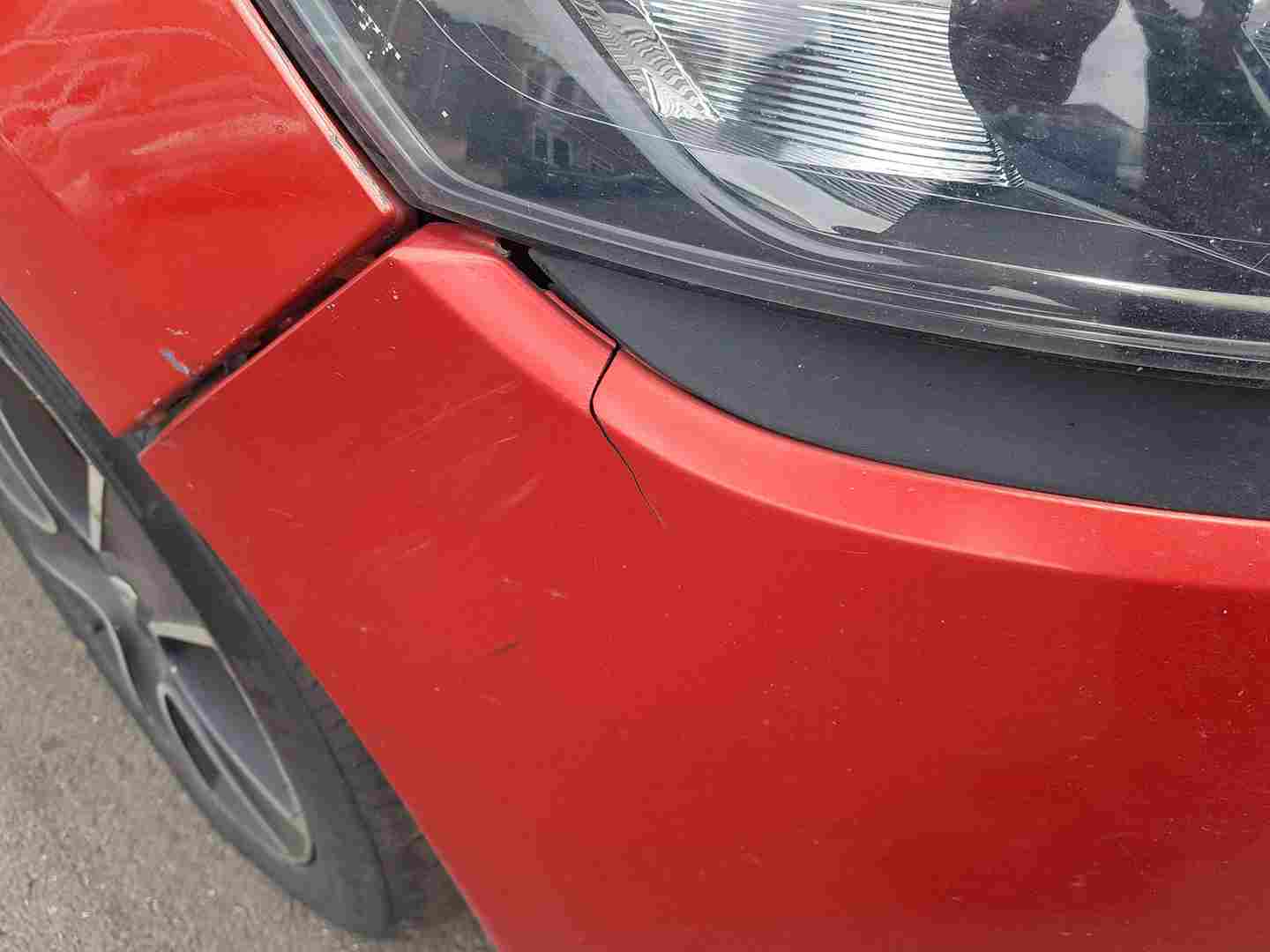 Thumb 3 Renault Clio MK4 2013-2019 Front Bumper RED Tennp