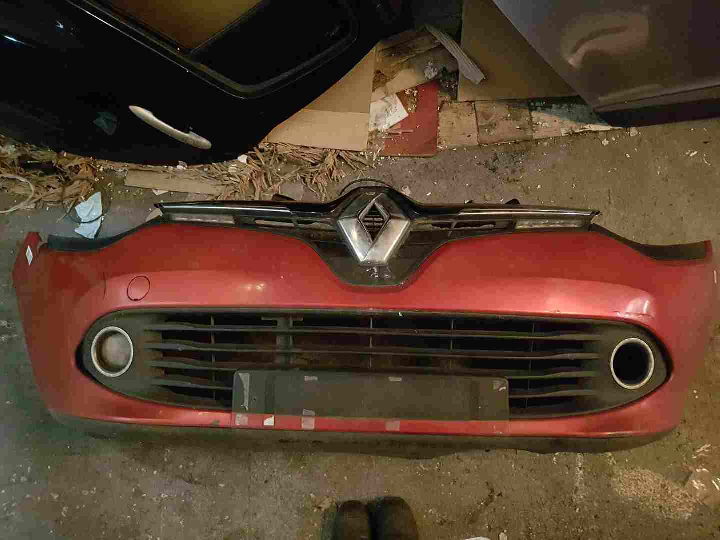 Renault Clio MK4 2013-2019 Front Bumper RED Tennp