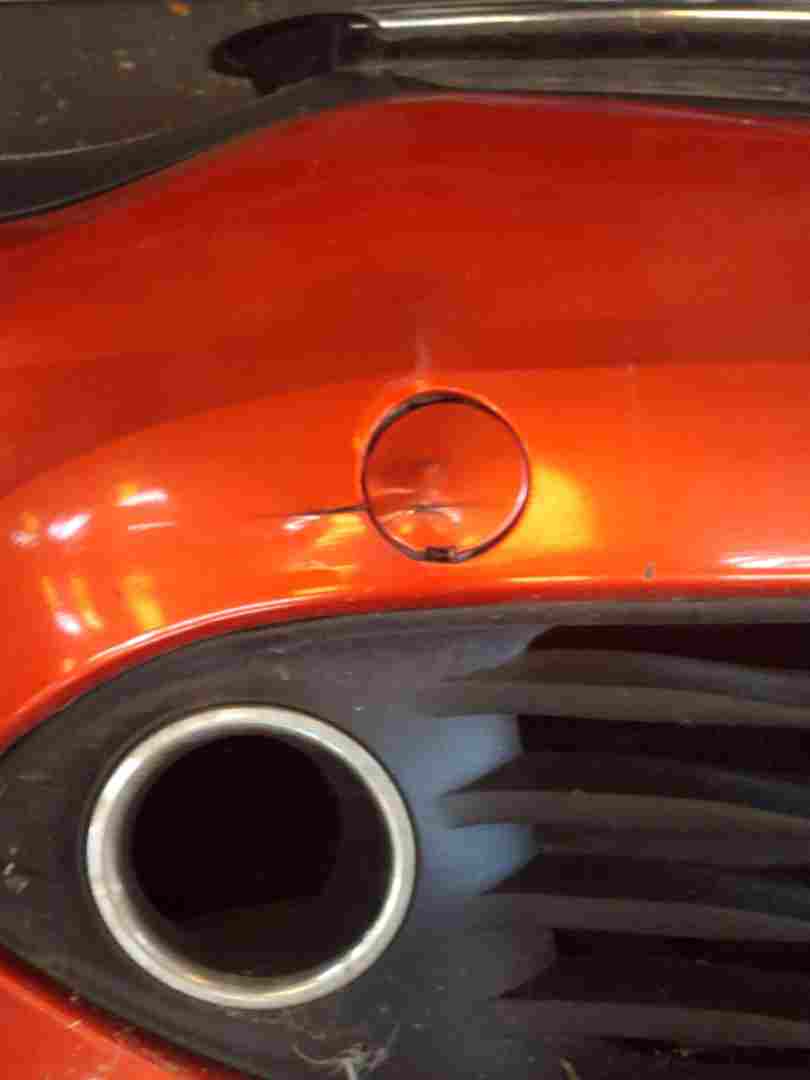 Thumb 3 Renault Clio MK4 2013-2019 Front Bumper RED Tennp Soime Damage