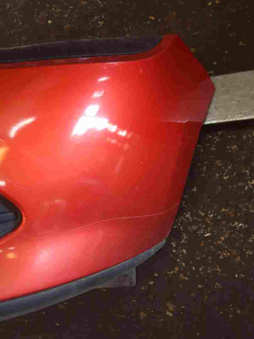 Thumb 4 Renault Clio MK4 2013-2019 Front Bumper RED Tennp Soime Damage