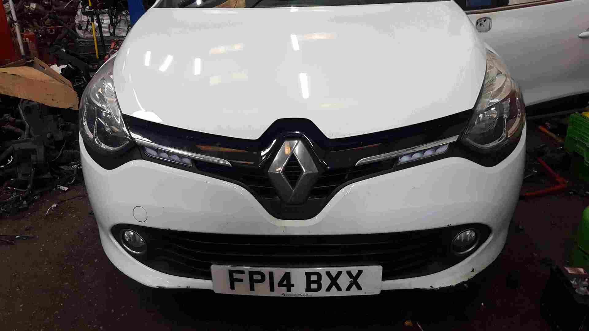 Thumb 7 Renault Clio MK4 2013-2019 Front End Bumper Headlights Bonnet Wings White OV369