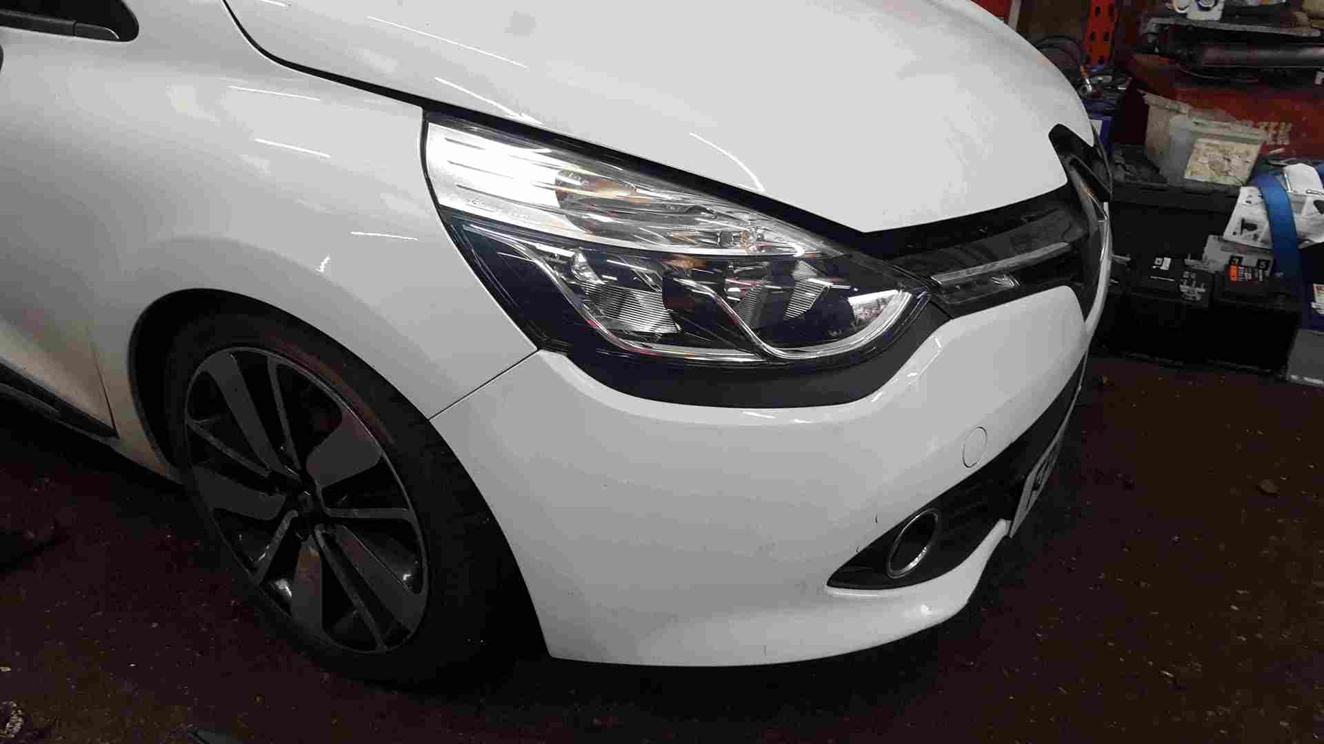 Thumb 5 Renault Clio MK4 2013-2019 Front End Bumper Headlights Bonnet Wings White OV369