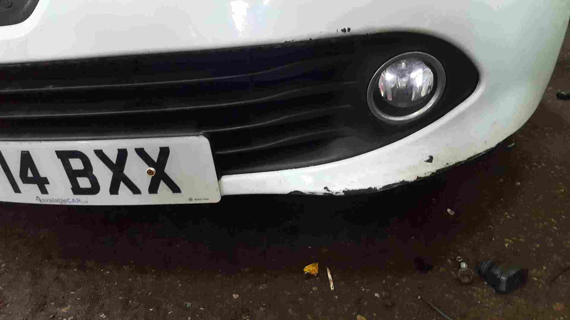 Thumb 4 Renault Clio MK4 2013-2019 Front End Bumper Headlights Bonnet Wings White OV369