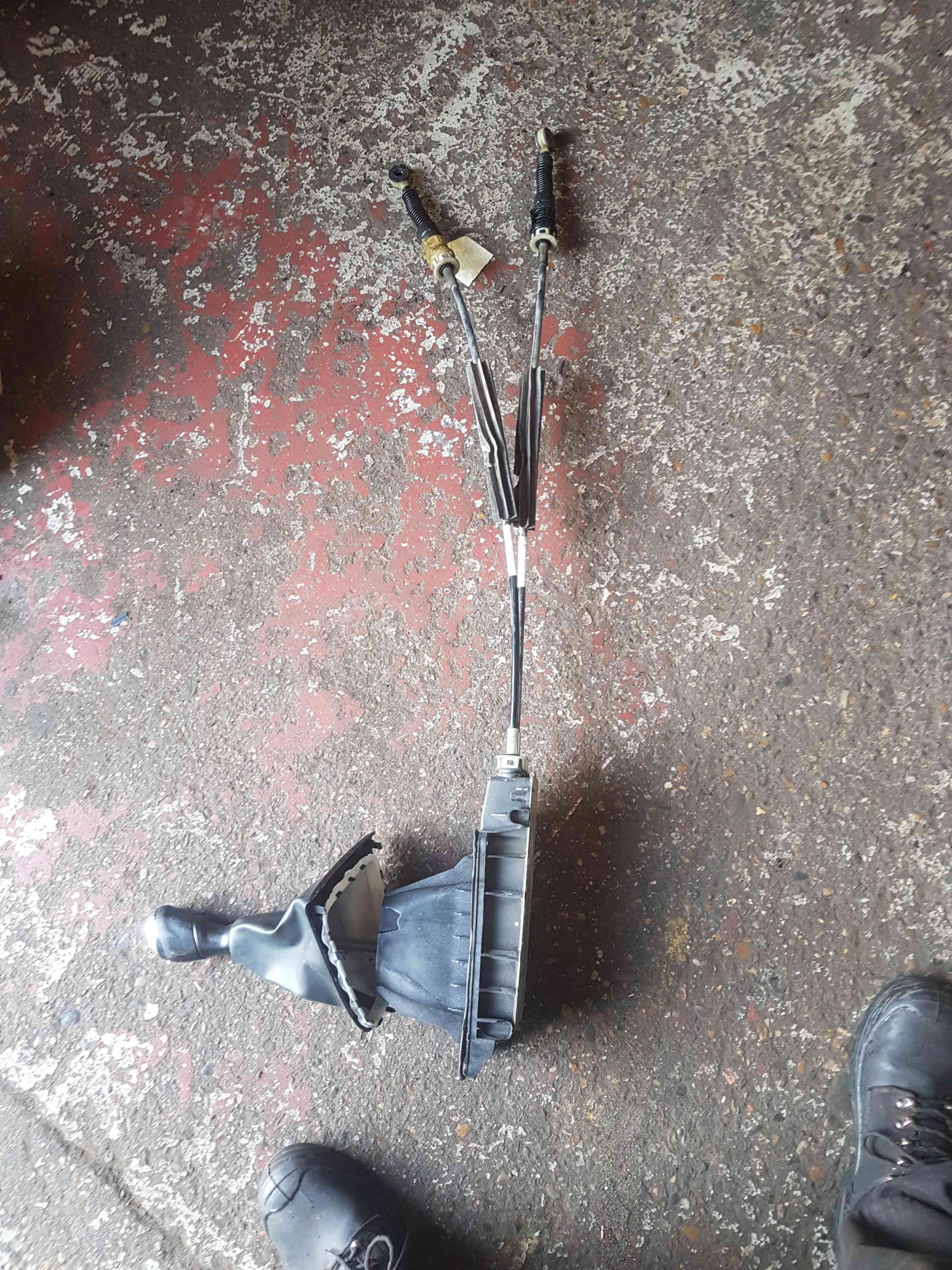 Thumb 4 Renault Clio MK4 2013-2019 Gearstick Mechanism + Cables 