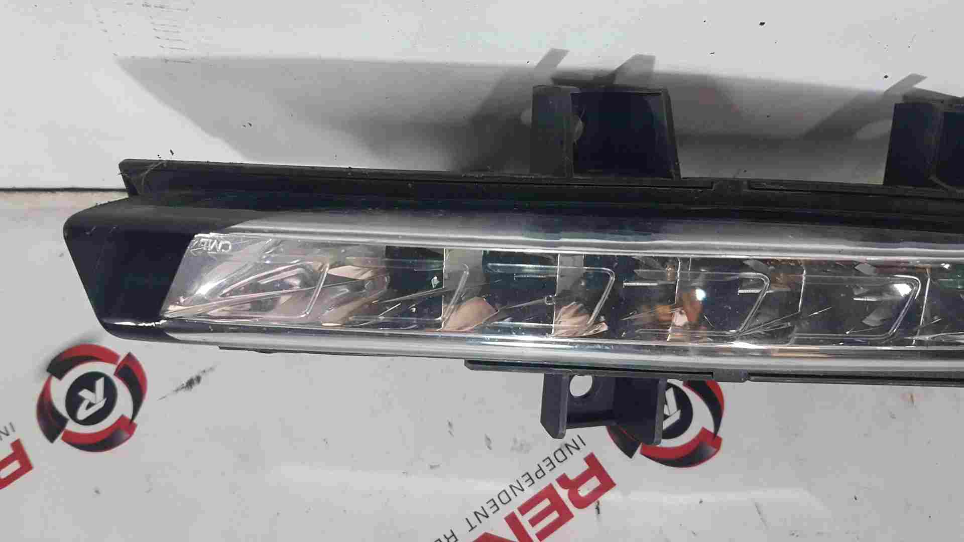 Thumb 5 Renault Clio MK4 2013-2019 Gt Line Drivers OSF Front DAY Time Running Light