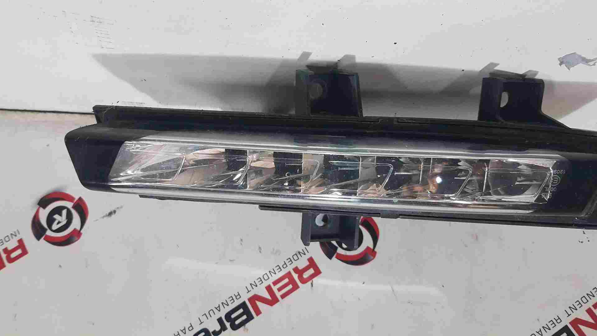 Thumb 7 Renault Clio MK4 2013-2019 Gt Line Drivers OSF Front DAY Time Running Light