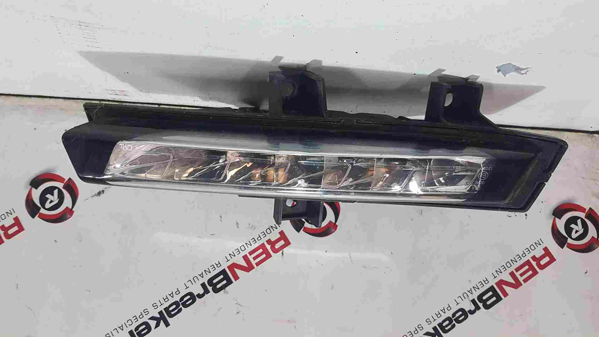 Thumb 8 Renault Clio MK4 2013-2019 Gt Line Drivers OSF Front DAY Time Running Light