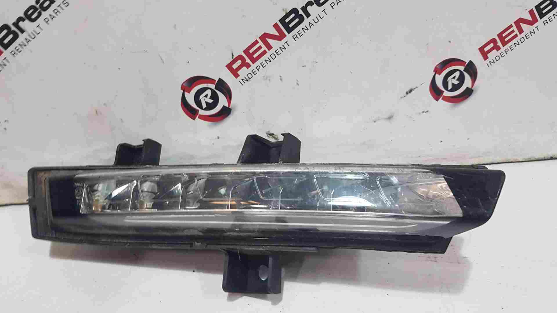 Thumb 3 Renault Clio MK4 2013-2019 Gt Line Passenger NSF Front DAY Time Running Light