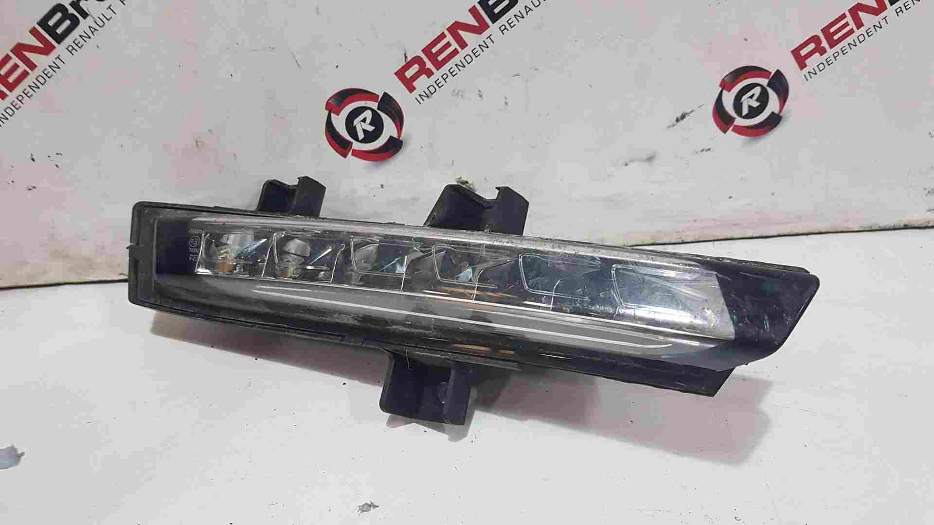 Renault Clio MK4 2013-2019 Gt Line Passenger NSF Front DAY Time Running Light