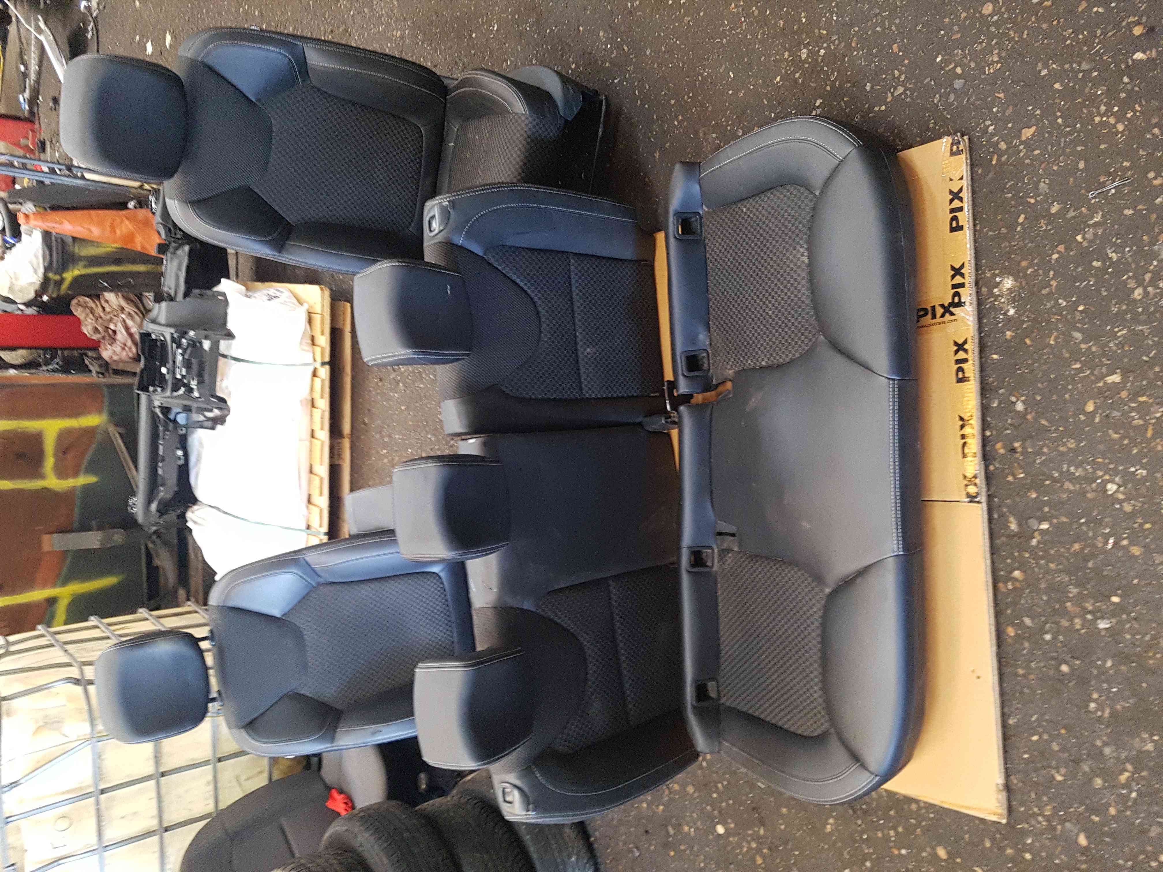Thumb 9 Renault Clio MK4 2013-2019 Interior Seats Chairs Bench Half leather