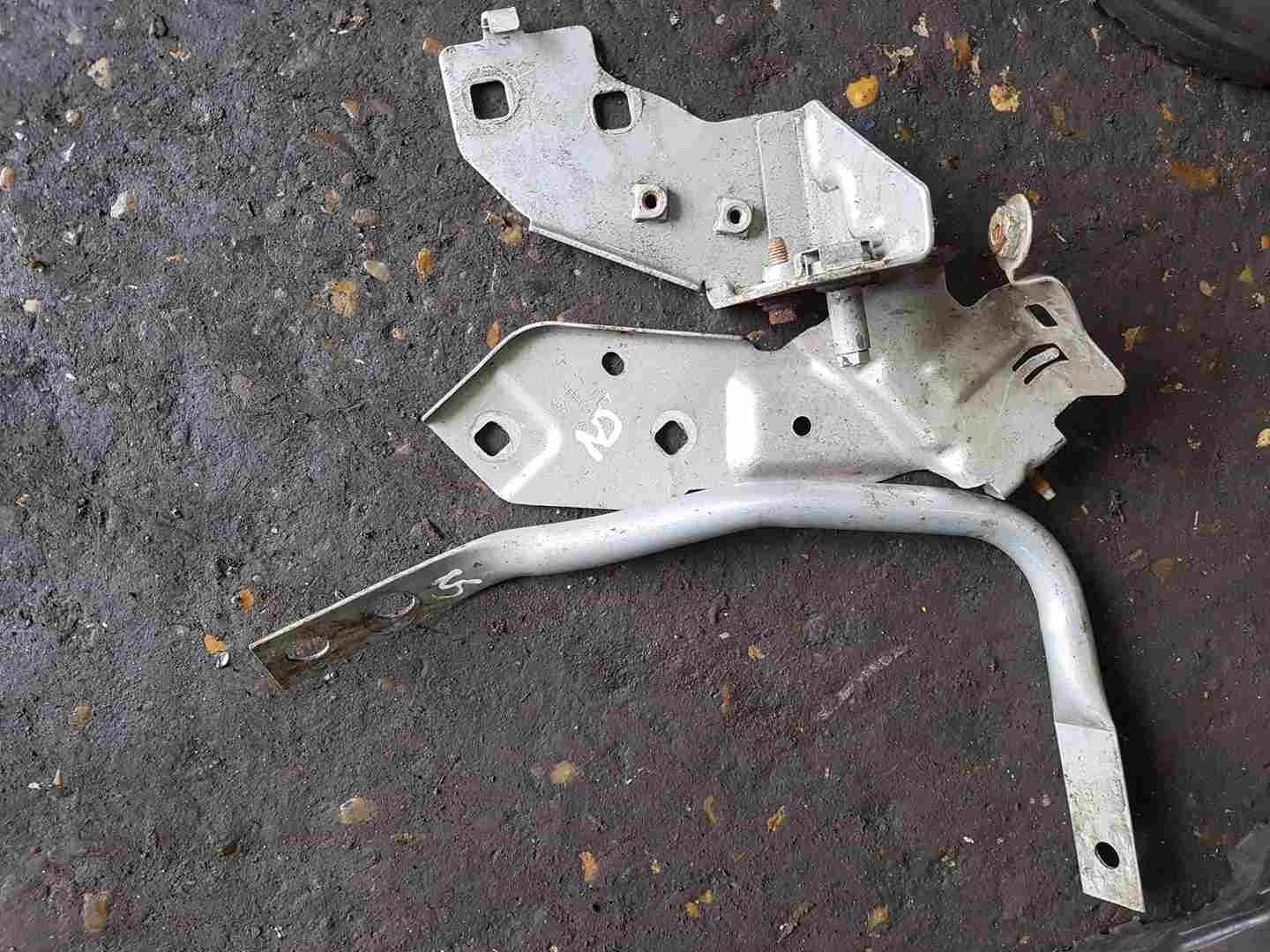 Renault Clio MK4 2013-2019 Passenger NSF Front Bumper Support Brackets Silver