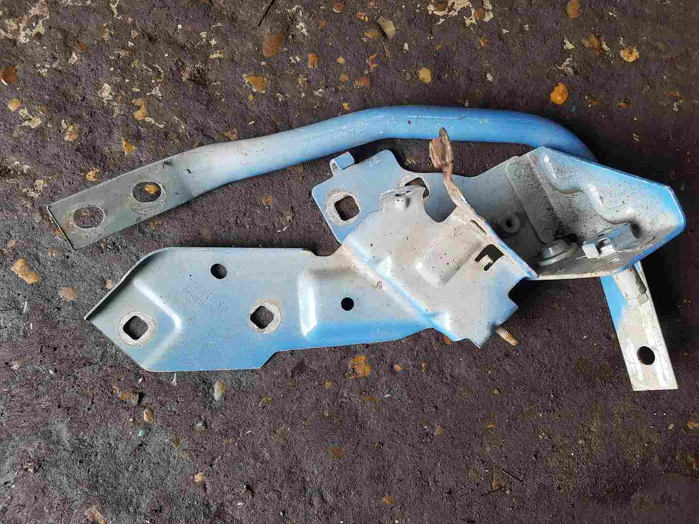 Renault Clio MK4 2013-2019 Passenger NSF Front Bumper Wing Bracket Blue Set