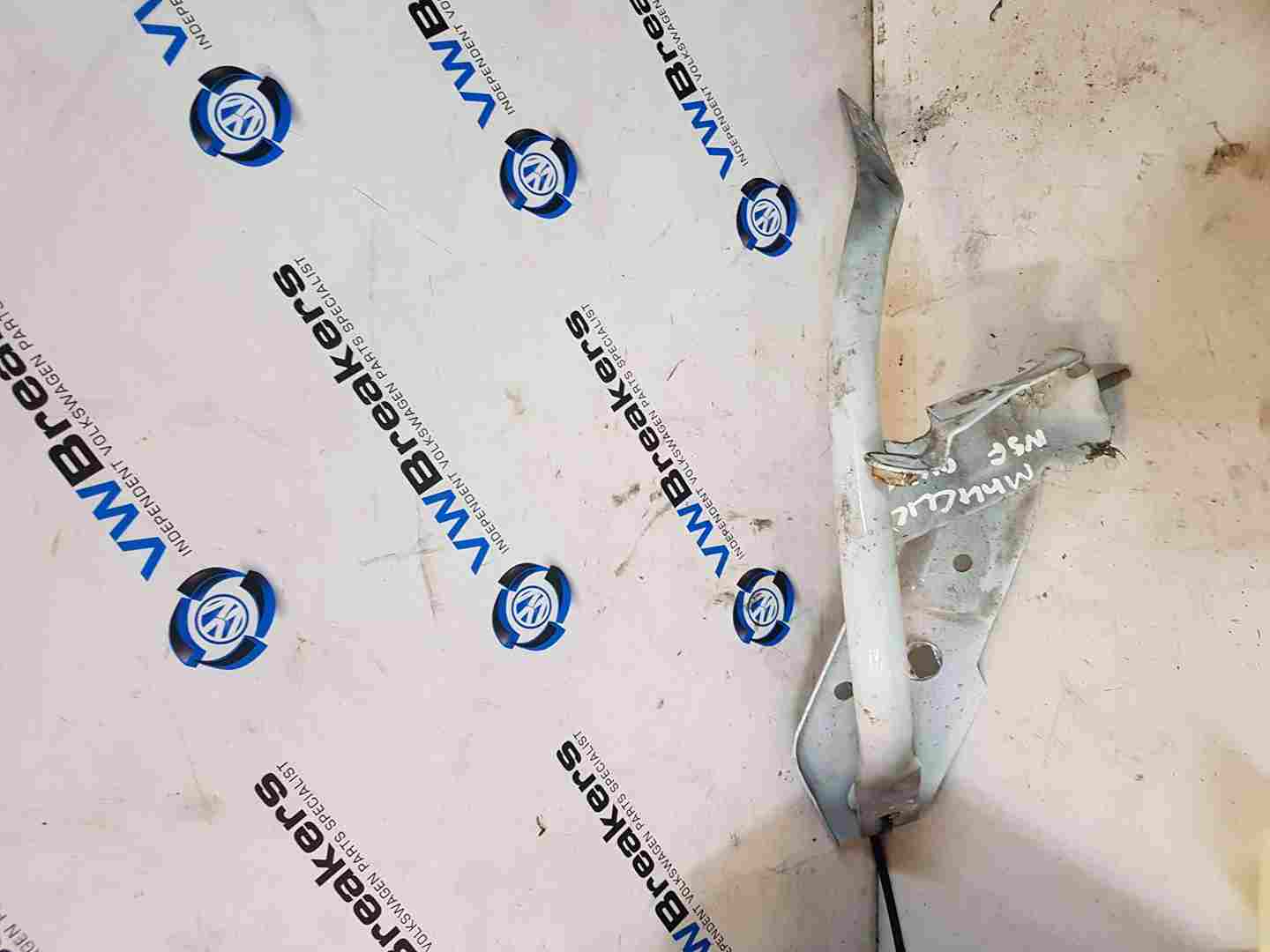 Renault Clio MK4 2013-2019 Passenger NSF Front Bumper Wing Bracket SET White 369