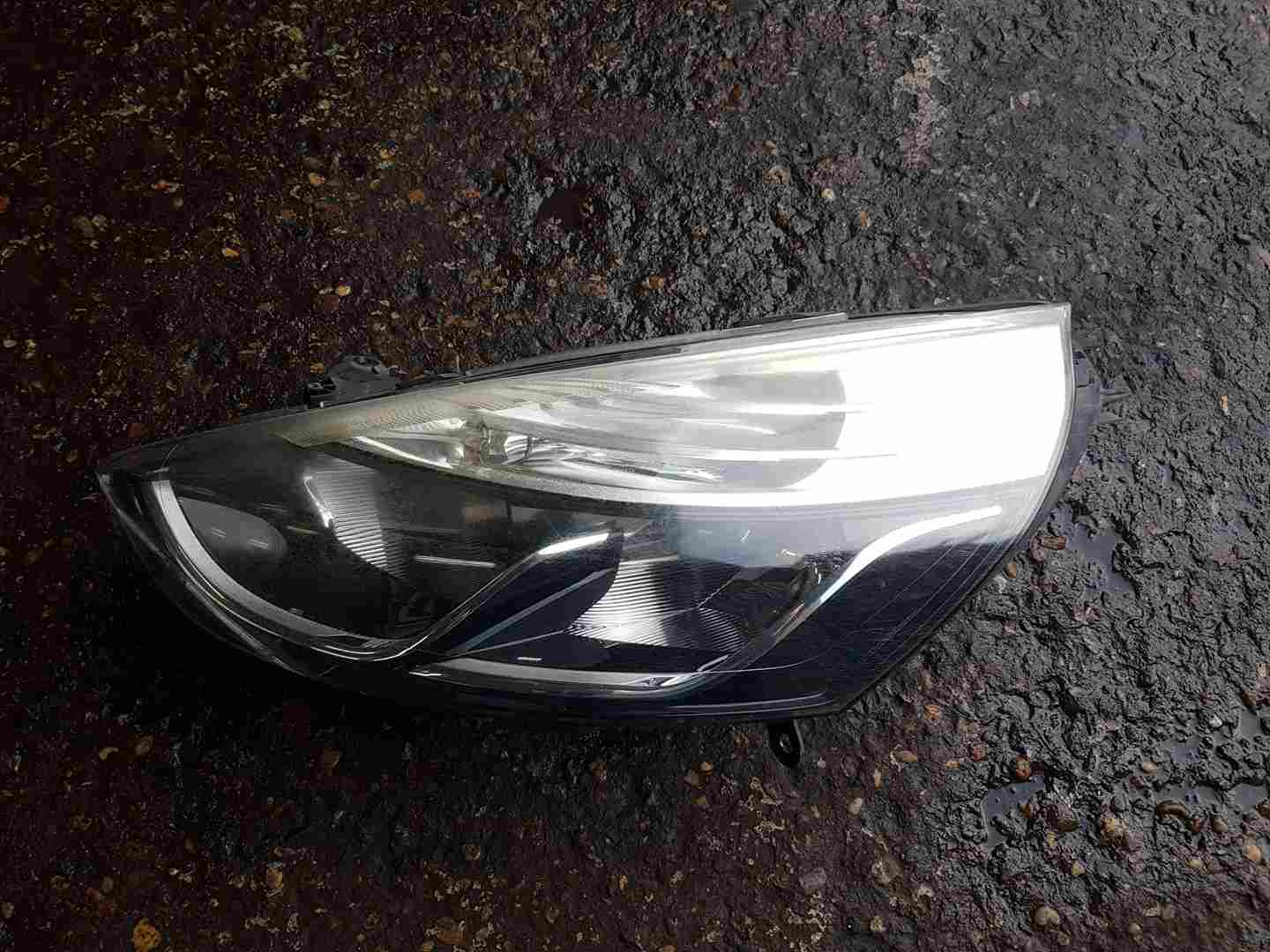 Thumb 2 Renault Clio MK4 2013-2019 Passenger NSF Front Headlight Halogen 260606688R