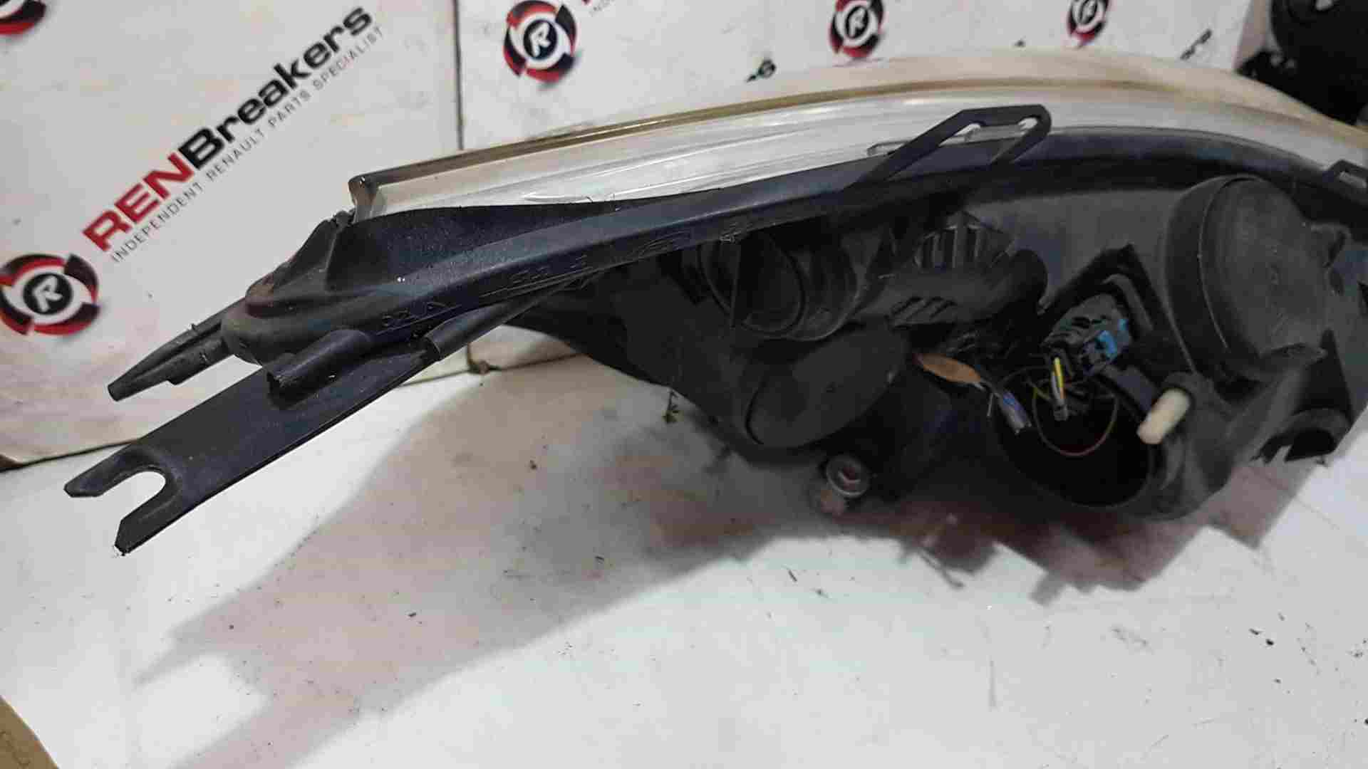 Thumb 5 Renault Clio MK4 2013-2019 Passenger NSF Front Headlight Spares 260606688R