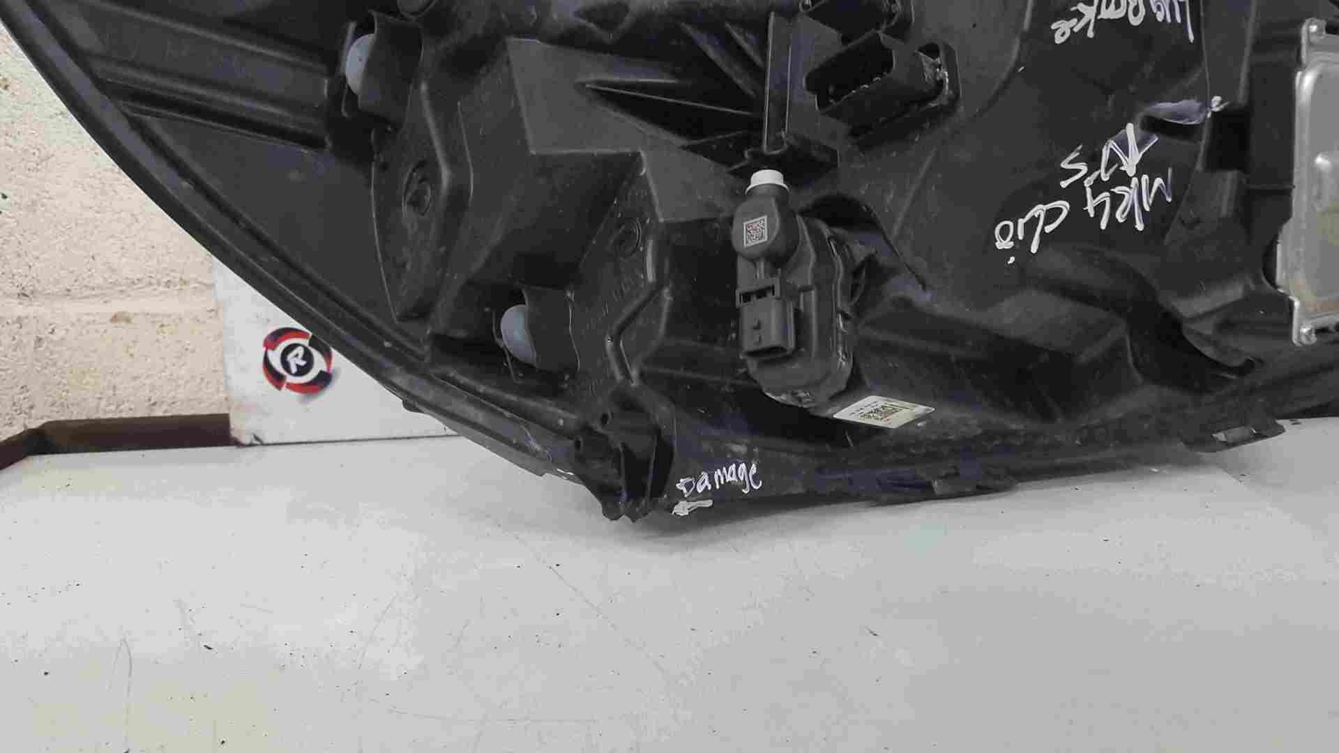 Thumb 2 Renault Clio MK4 2013-2019 Passenger NSF Front Headlight Spares 260607875R