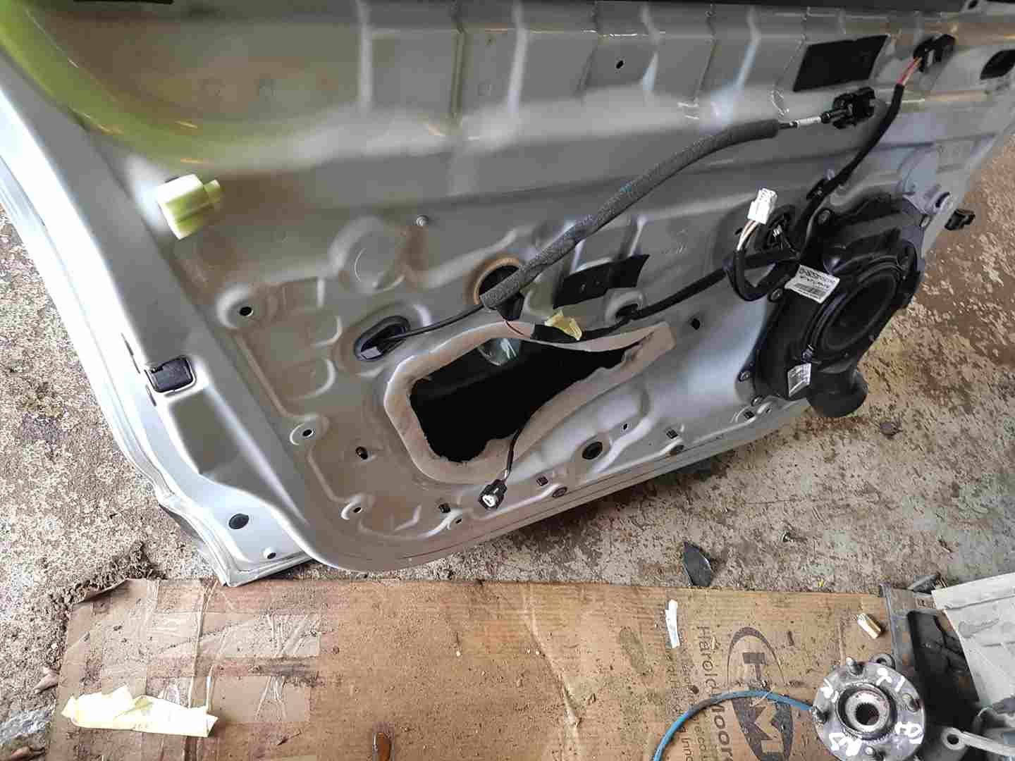 Thumb 3 Renault Clio MK4 2013-2019 Passenger NSF Front White Door Ov369