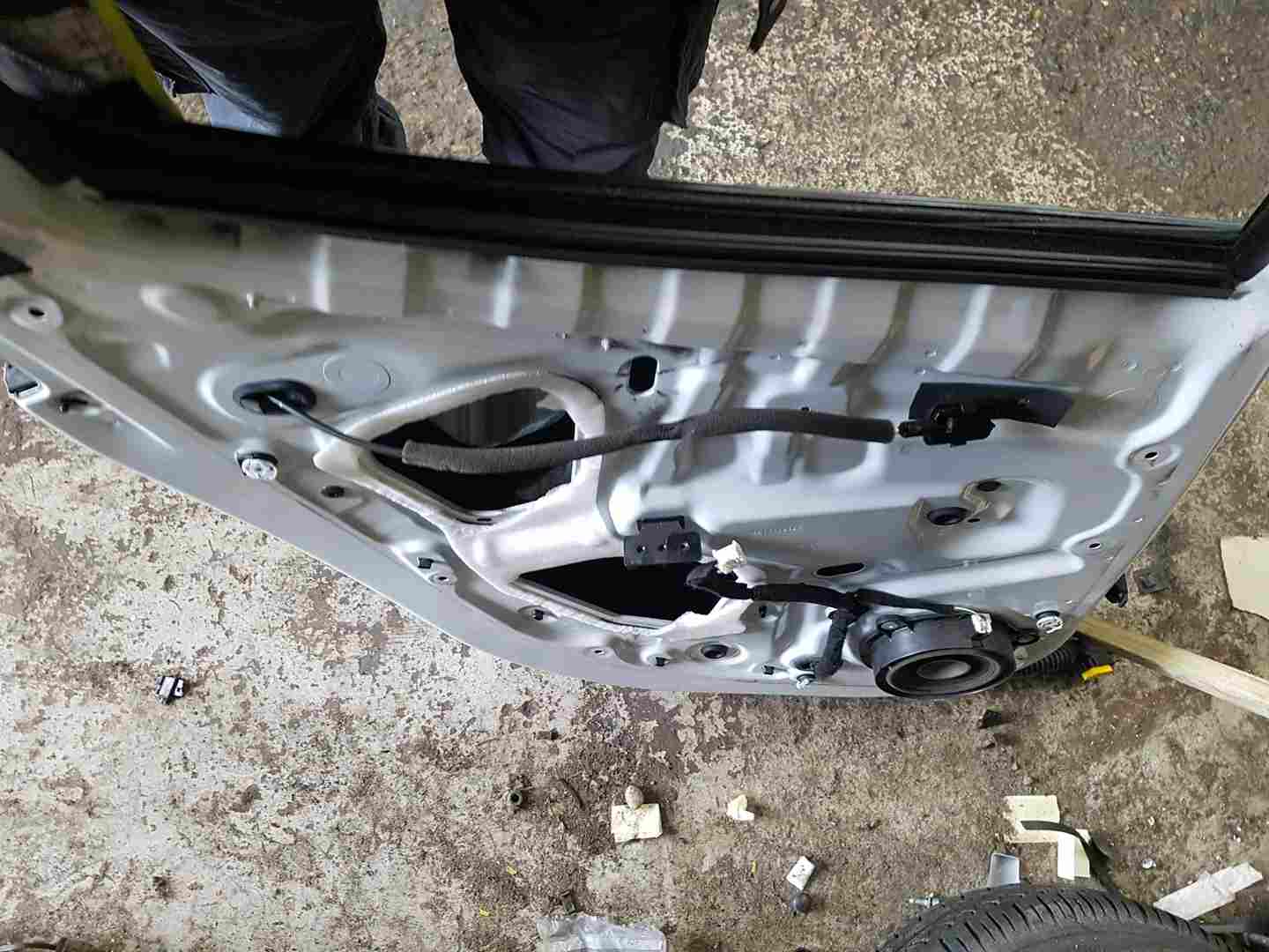 Thumb 5 Renault Clio MK4 2013-2019 Passenger NSR Rear Door White Ov369