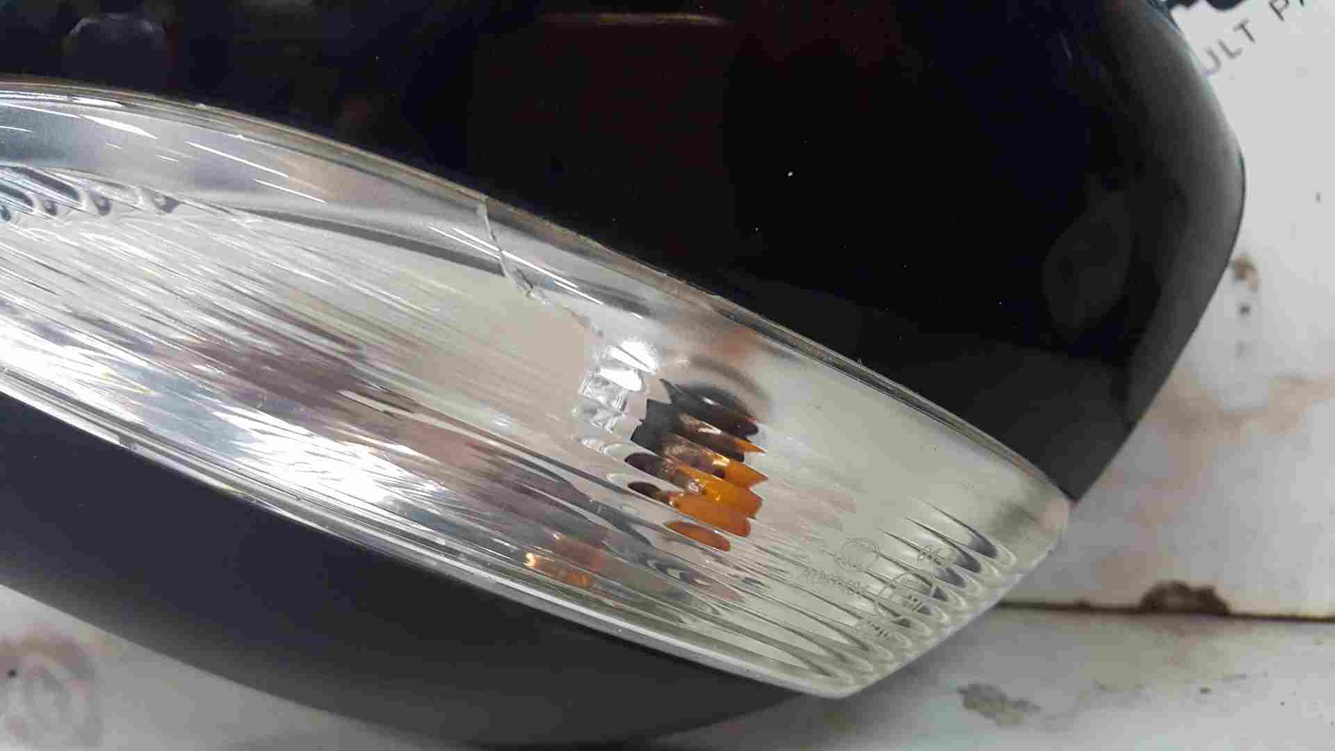 Thumb 2 Renault Clio MK4 2013-2019 Passenger Ns Wing Mirror Black Tegne Cracked Glass