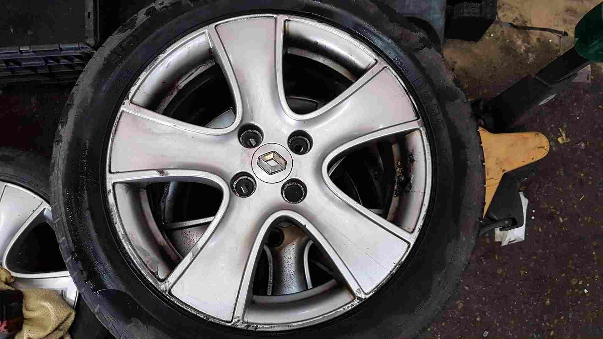 Thumb 4 Renault Clio MK4 2013-2019 Passion Alloy Wheel + Tyre 195 55 16 5Mm 3/5 1120