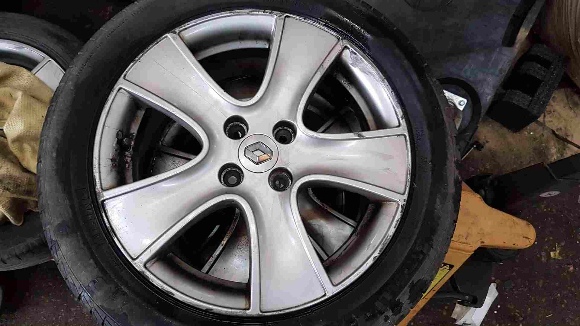 Thumb 7 Renault Clio MK4 2013-2019 Passion Alloy Wheel + Tyre 195 55 16 5Mm 3/5 1120