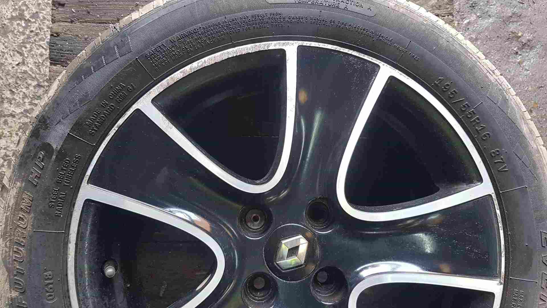 Thumb 4 Renault Clio MK4 2013-2019 Passion Alloy Wheel Black + Tyre 195 55 16 5Mm Tread