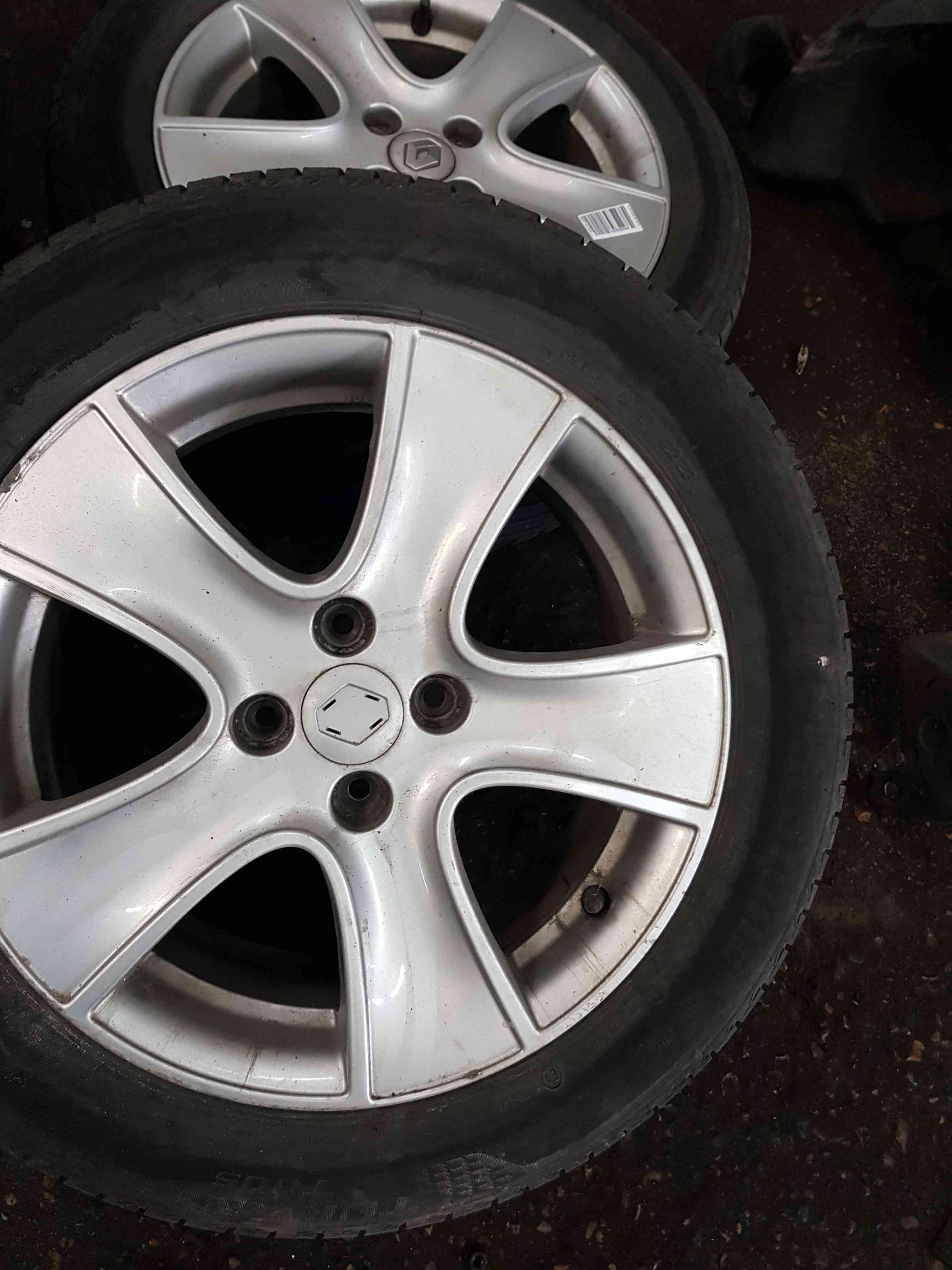 Thumb 4 Renault Clio MK4 2013-2019 Passion Alloy Wheel + Tyre 195 55 16 6Mm 3/5