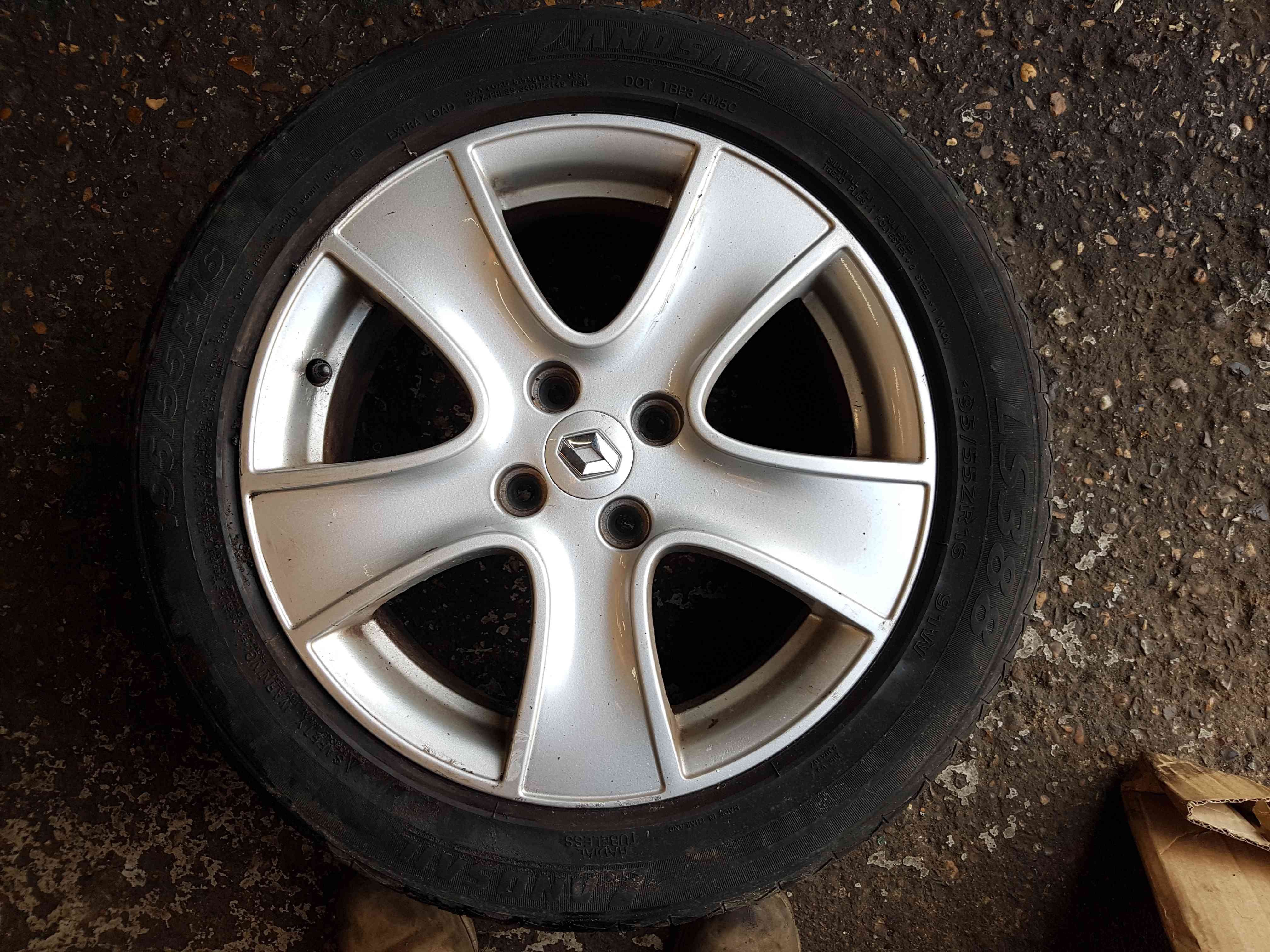 Thumb 7 Renault Clio MK4 2013-2019 Passion Alloy Wheel + Tyre 195 55 16 6Mm 3/5